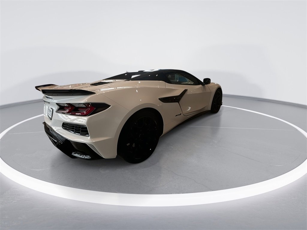 Used 2025 Chevrolet Corvette ZR1 w/ Stealth Interior Trim Package image 8