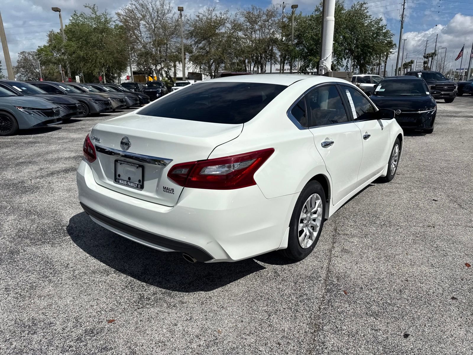 Used 2018 Nissan Altima 2.5 S w/ S Convenience Package image 6