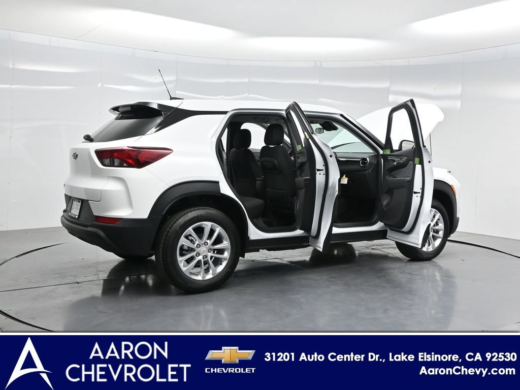New 2026 Chevrolet TrailBlazer LS w/ LPO, Blackout Package image 4