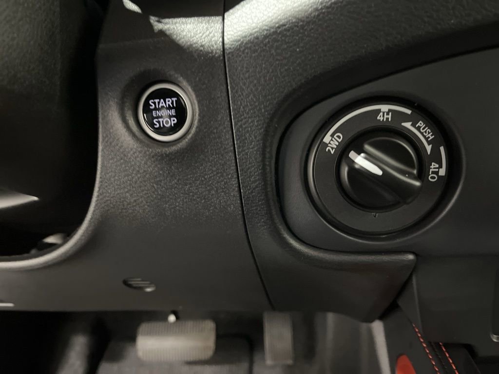 Used 2023 Nissan Frontier PRO-4X w/ Pro Convenience Package image 24