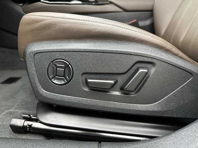 Certified 2025 Audi A6 e-tron Premium Plus w/ Premium Plus AWD/4WD image 12