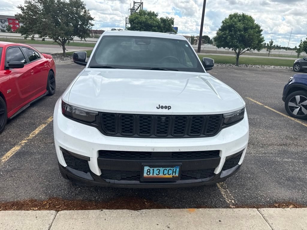 Certified 2024 Jeep Grand Cherokee L Limited w/ Luxury Tech Group II AWD/4WD image 3
