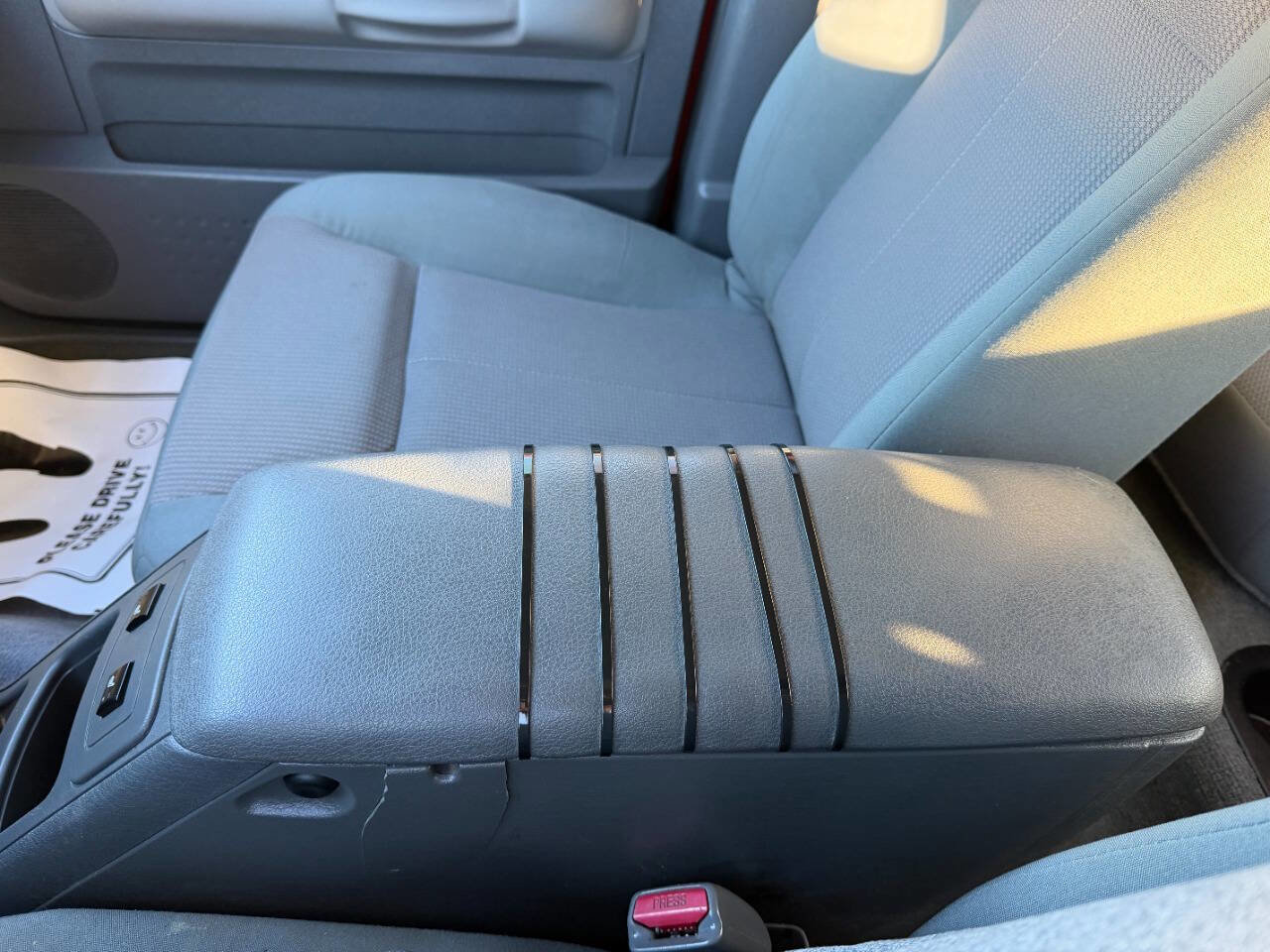 Used 2005 Dodge Dakota SLT image 34