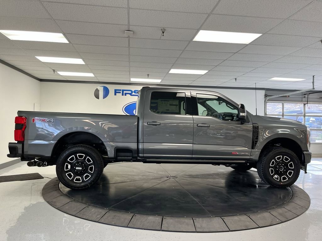 New 2026 Ford F350 4x4 Crew Cab Super Duty image 9