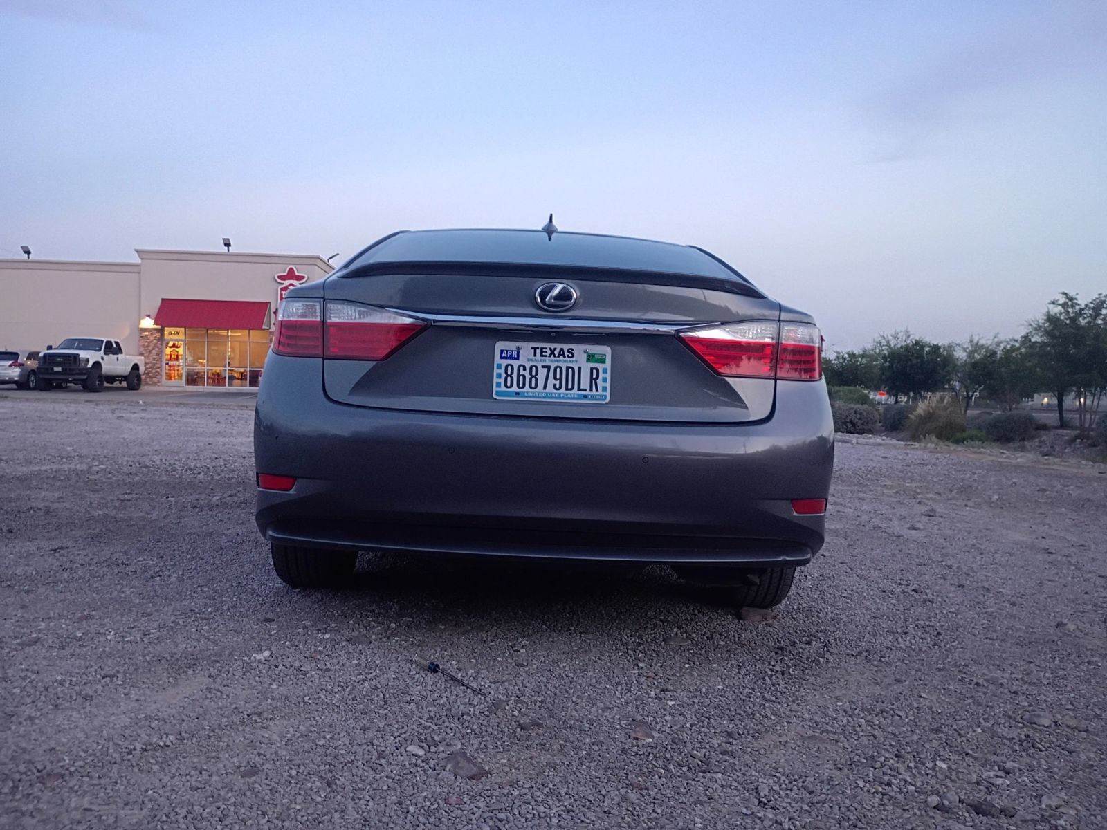 Used 2015 Lexus ES 300h w/ Navigation System Package FWD image 4