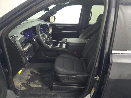 Used 2025 Chevrolet Suburban LS image 7