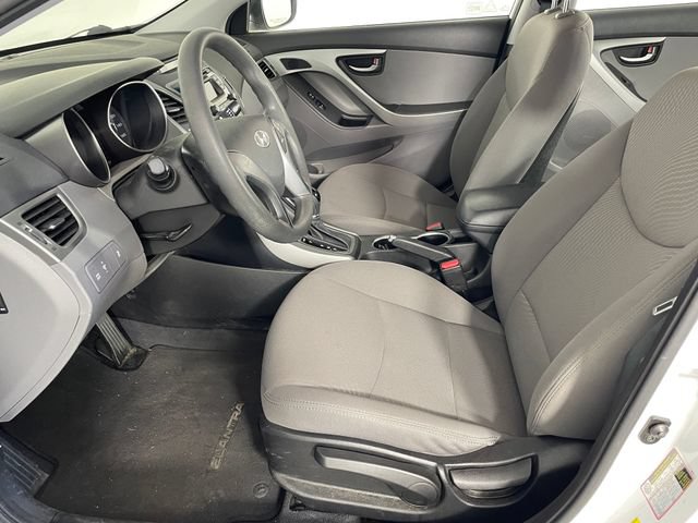 Used 2016 Hyundai Elantra SE FWD image 2