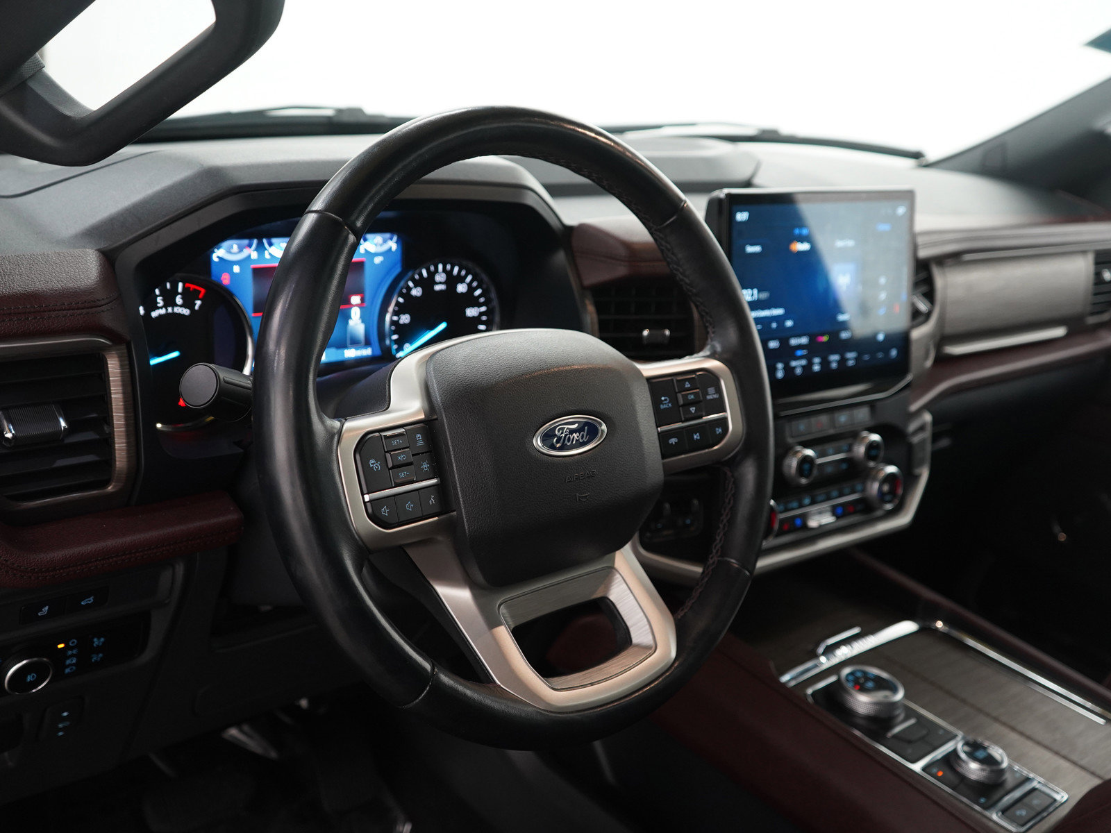 Used 2023 Ford Expedition Max Limited image 23