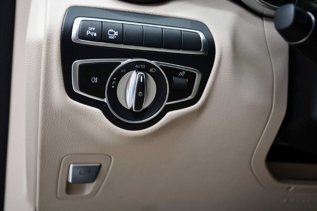 Used 2019 Mercedes-Benz GLC 300 image 27