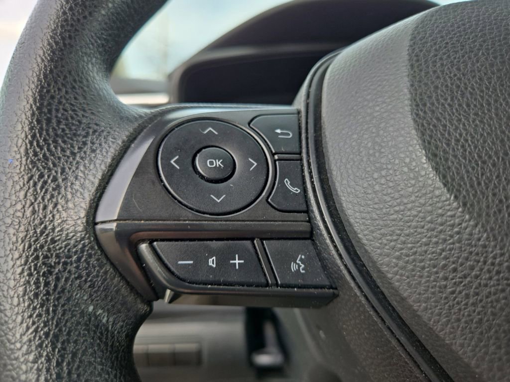 Used 2023 Toyota Corolla LE FWD image 29