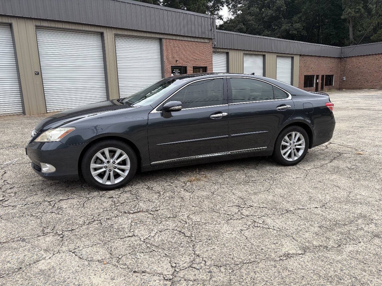 Used 2011 Lexus ES 350 FWD image 6