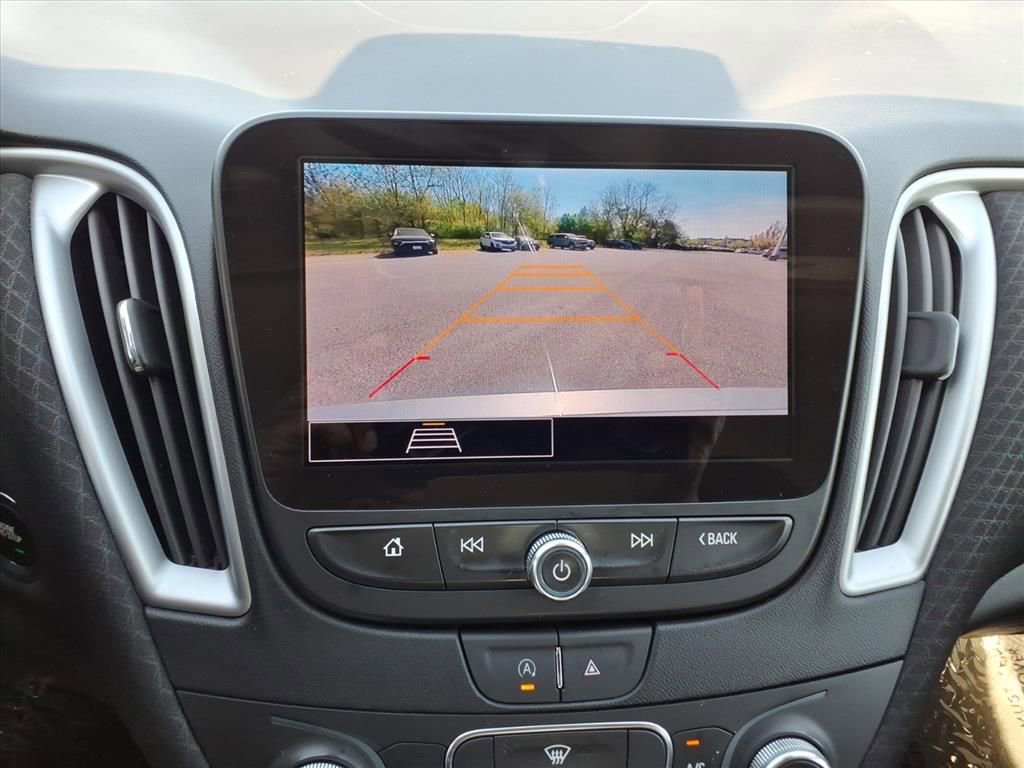 Used 2024 Chevrolet Malibu LS image 28