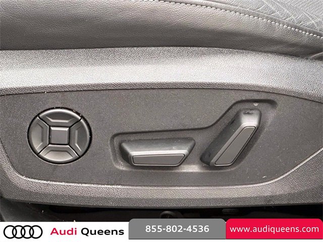 Used 2025 Audi Q6 e-tron Premium Plus image 11