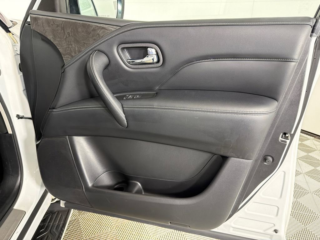 Used 2023 INFINITI QX80 Luxe w/ Cargo Package image 16