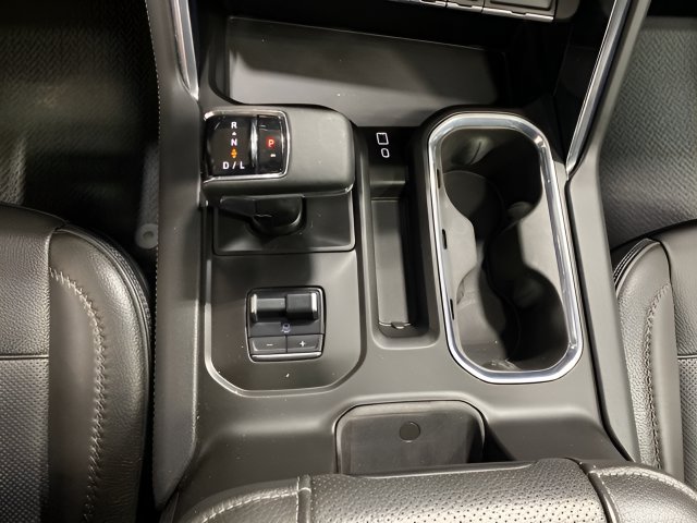 Used 2023 GMC Sierra 1500 Denali w/ Technology Package AWD/4WD image 12