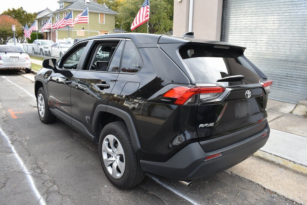 Used 2025 Toyota RAV4 LE image 8