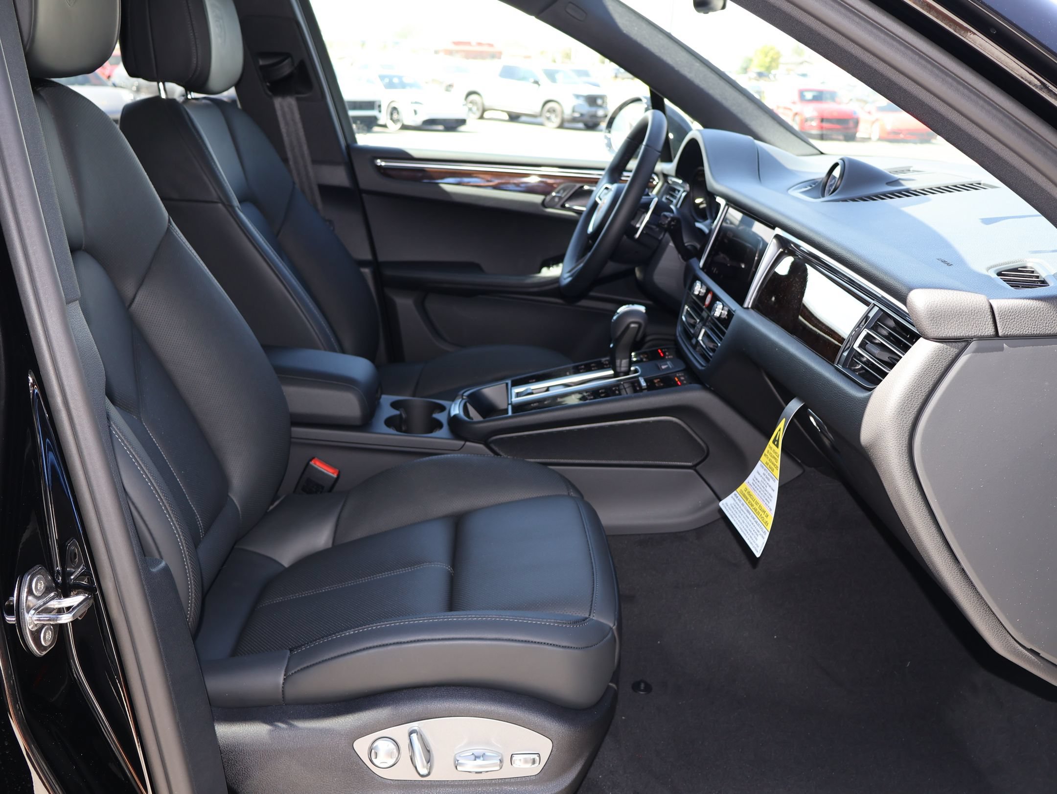 New 2026 Porsche Macan AWD/4WD image 29
