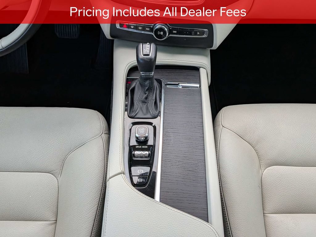 Used 2020 Volvo XC90 T6 Momentum AWD/4WD image 20