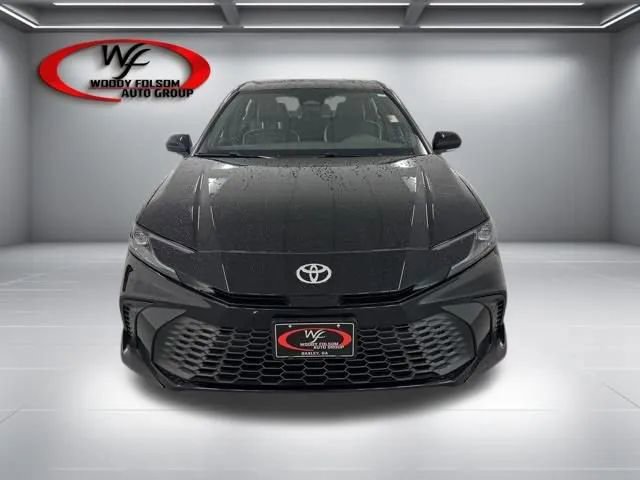 Used 2026 Toyota Camry SE image 2