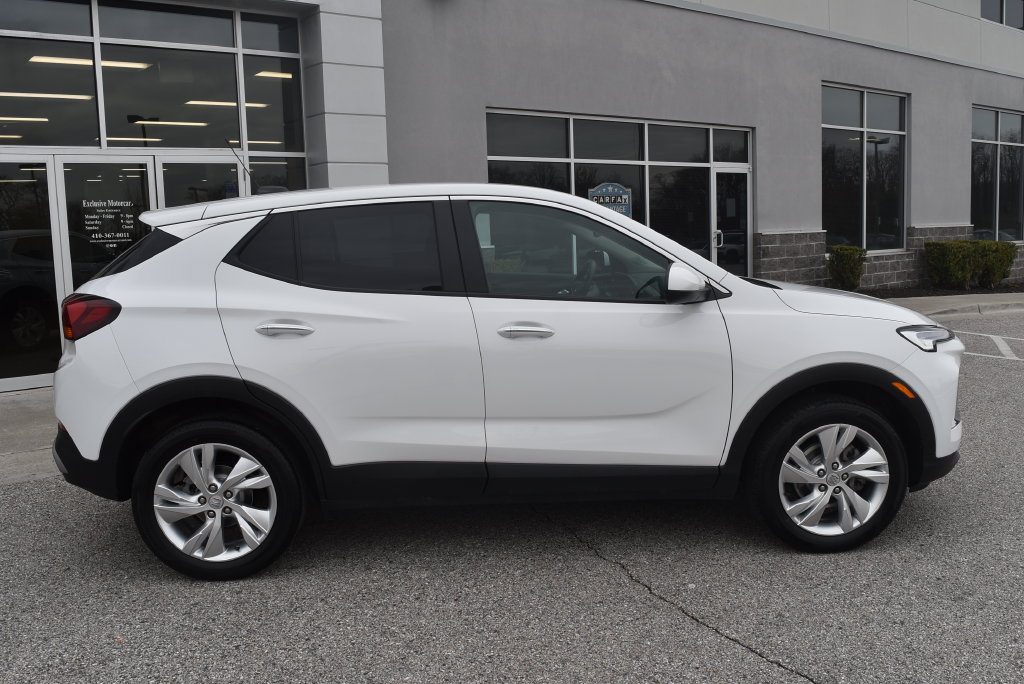 Used 2025 Buick Encore GX Preferred AWD/4WD image 2
