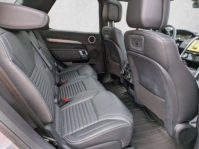 New 2024 Land Rover Discovery Dynamic SE image 22