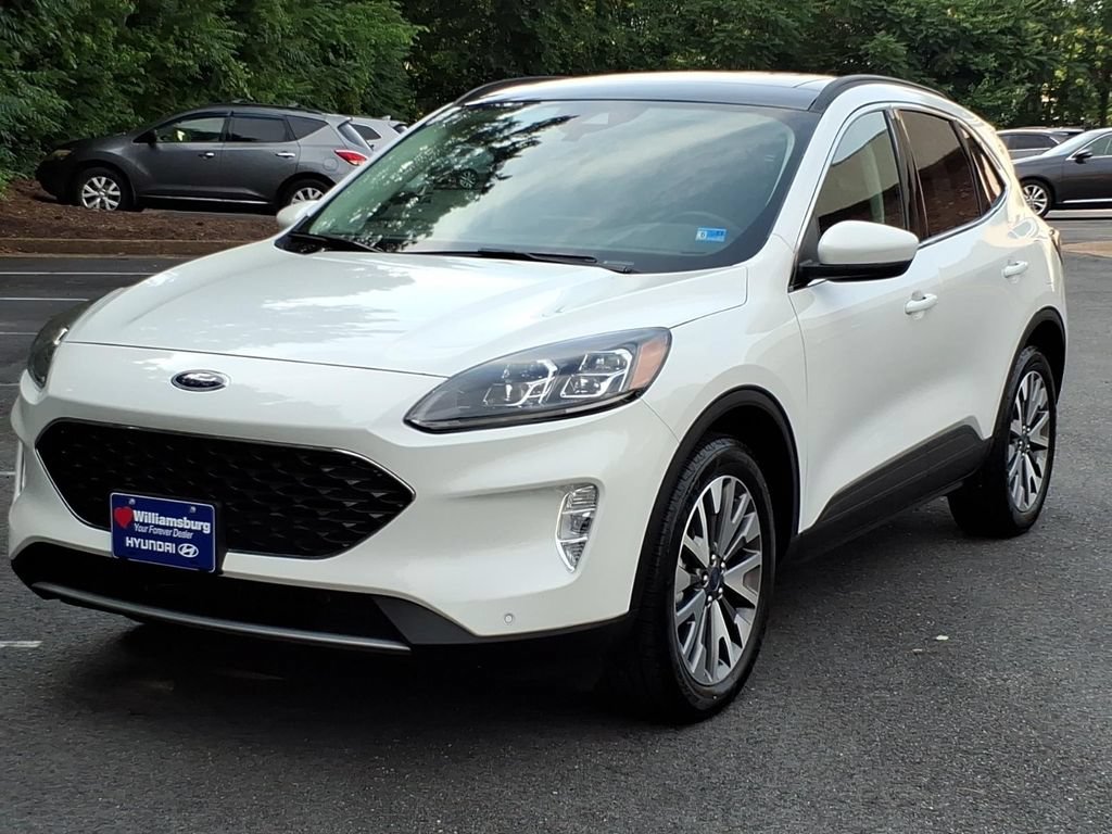 Used 2022 Ford Escape Titanium AWD/4WD image 5