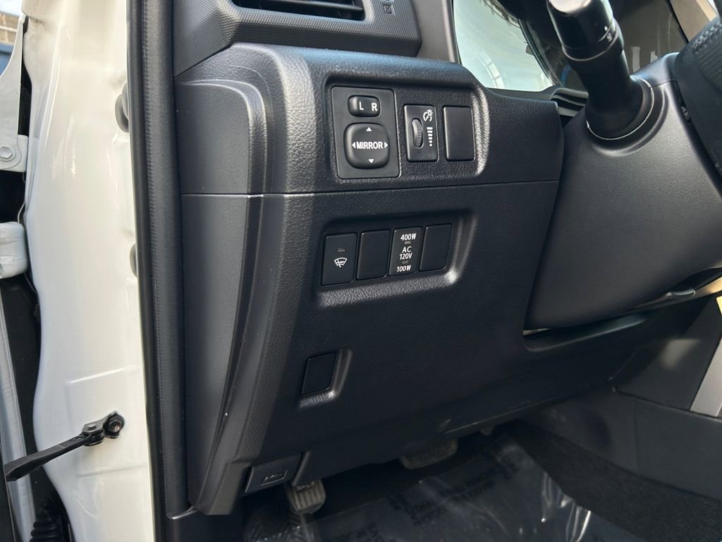 Used 2016 Toyota 4Runner SR5 image 21