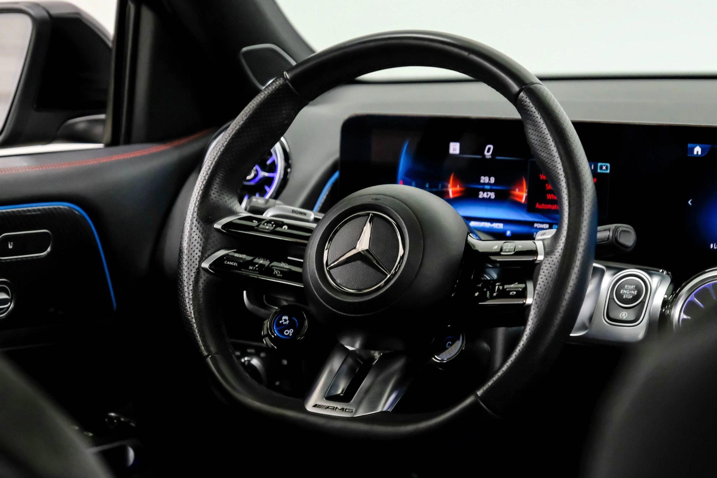 Used 2024 Mercedes-Benz GLB 35 AMG 4MATIC image 15