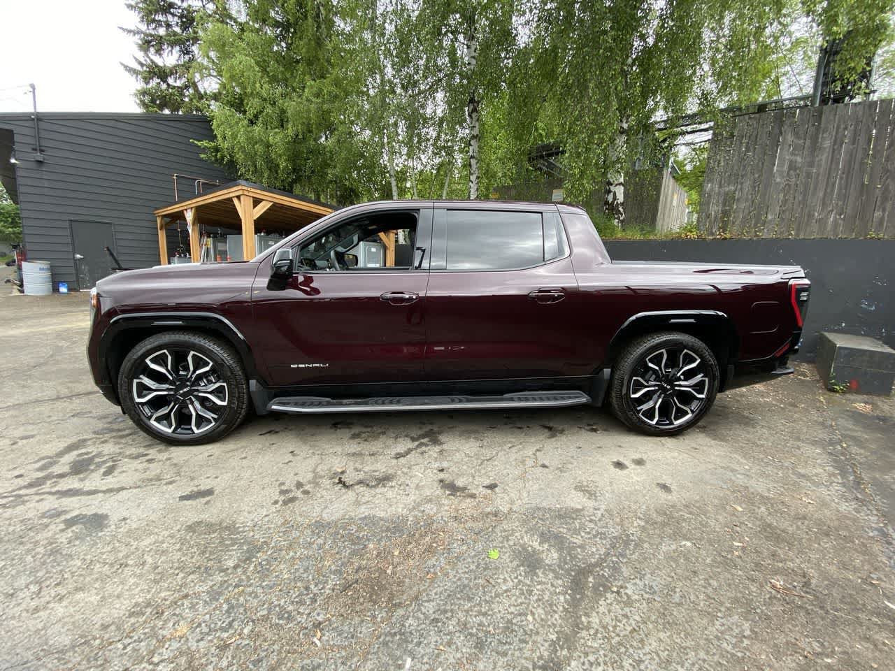 Used 2025 GMC Sierra EV Denali AWD/4WD image 3