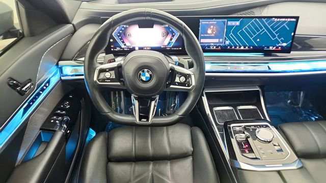 Used 2024 BMW 740i xDrive w/ Premium Package image 39