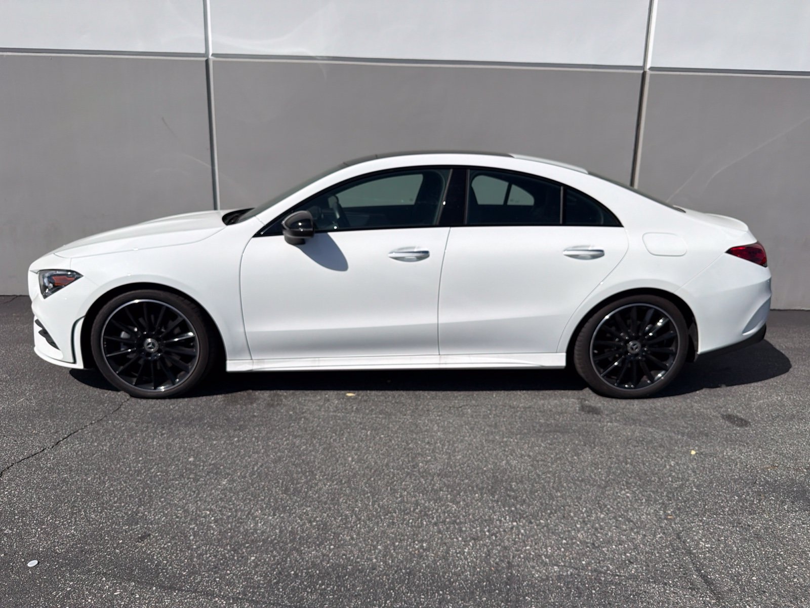 Used 2023 Mercedes-Benz CLA 250 image 3