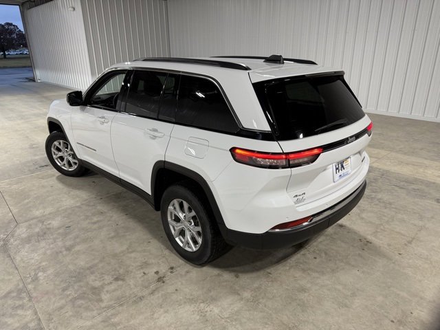 Used 2023 Jeep Grand Cherokee Limited image 39