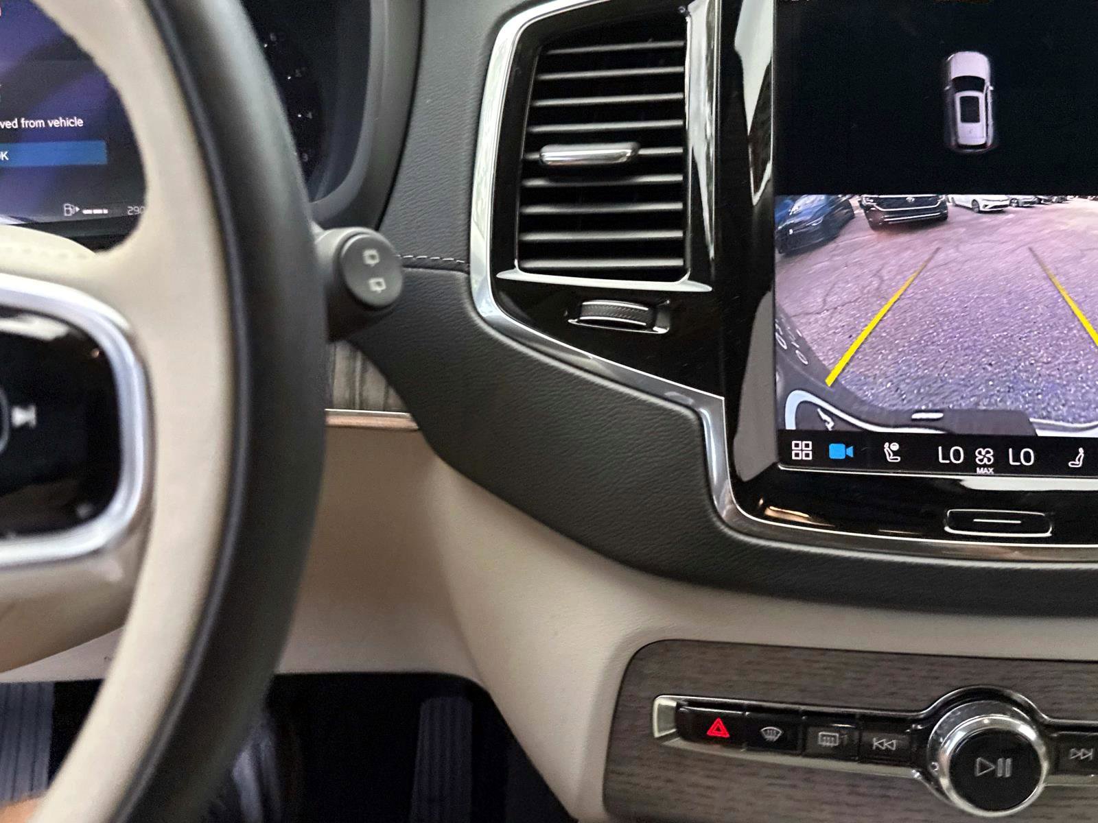 Certified 2023 Volvo XC90 B6 Ultimate w/ Protection Package Premier image 22