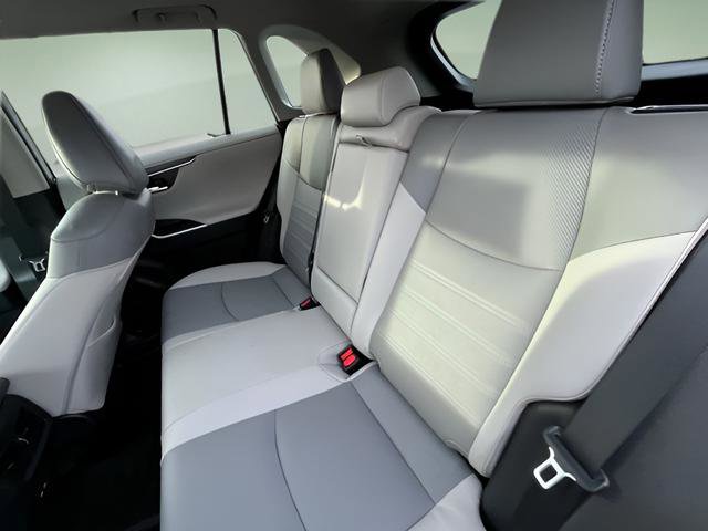 Used 2023 Toyota RAV4 Limited image 26