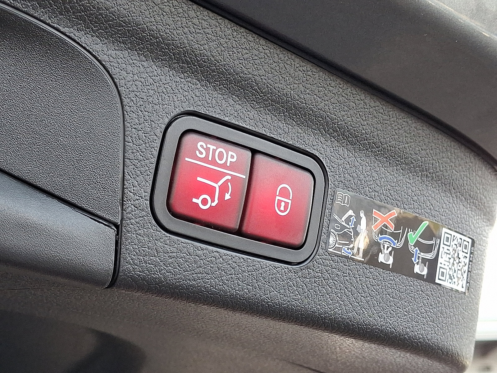 Used 2026 Mercedes-Benz GLE 450 4MATIC image 25