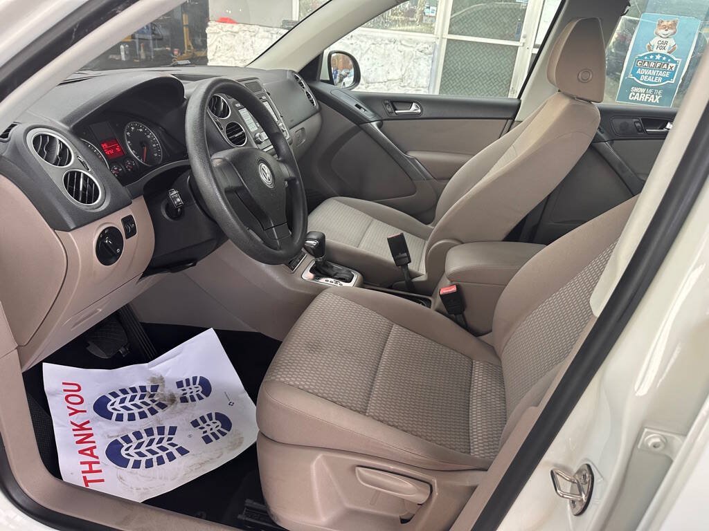 Used 2009 Volkswagen Tiguan S FWD image 9