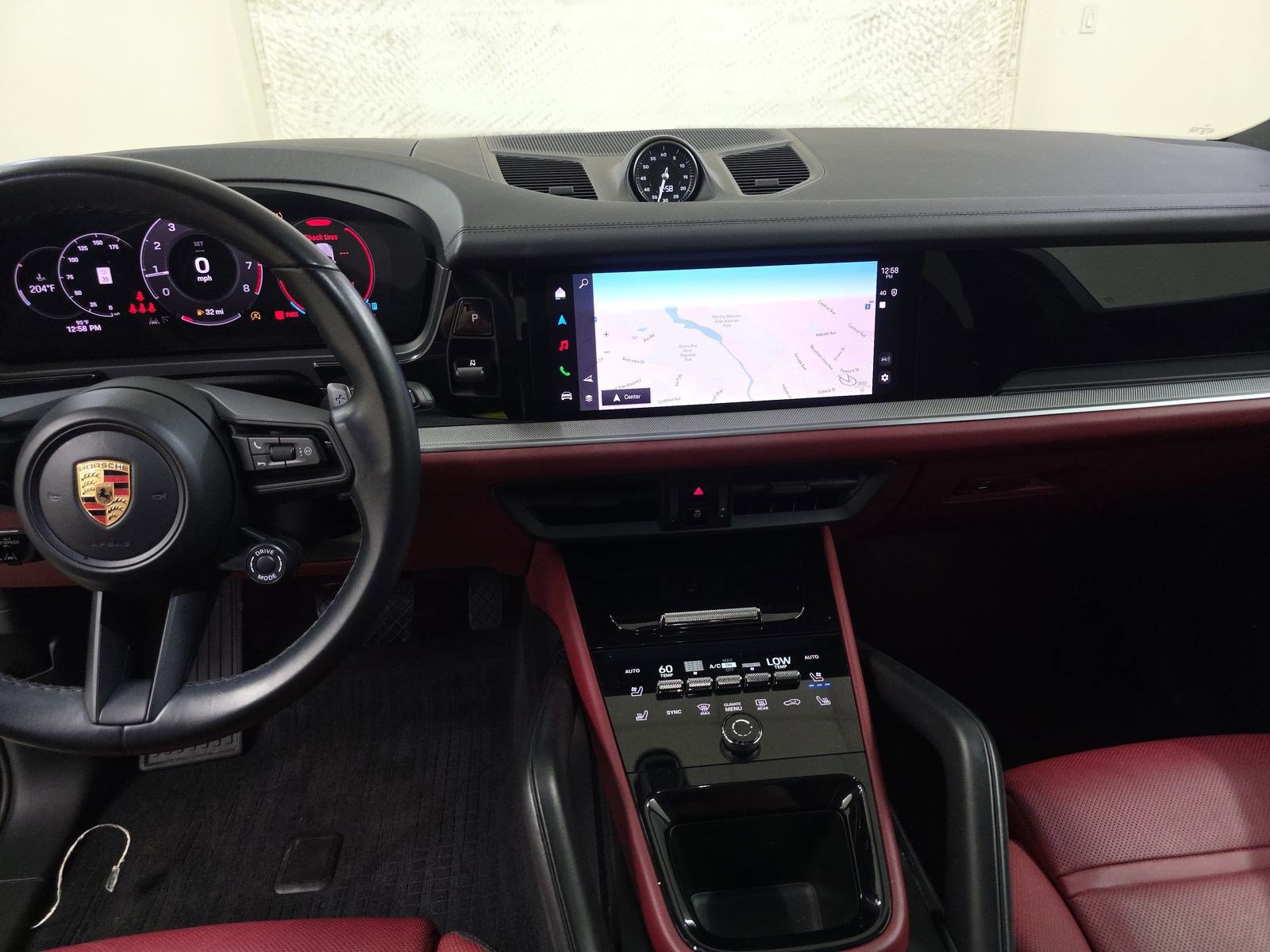 Used 2024 Porsche Cayenne Coupe w/ Premium Package Plus AWD/4WD image 10