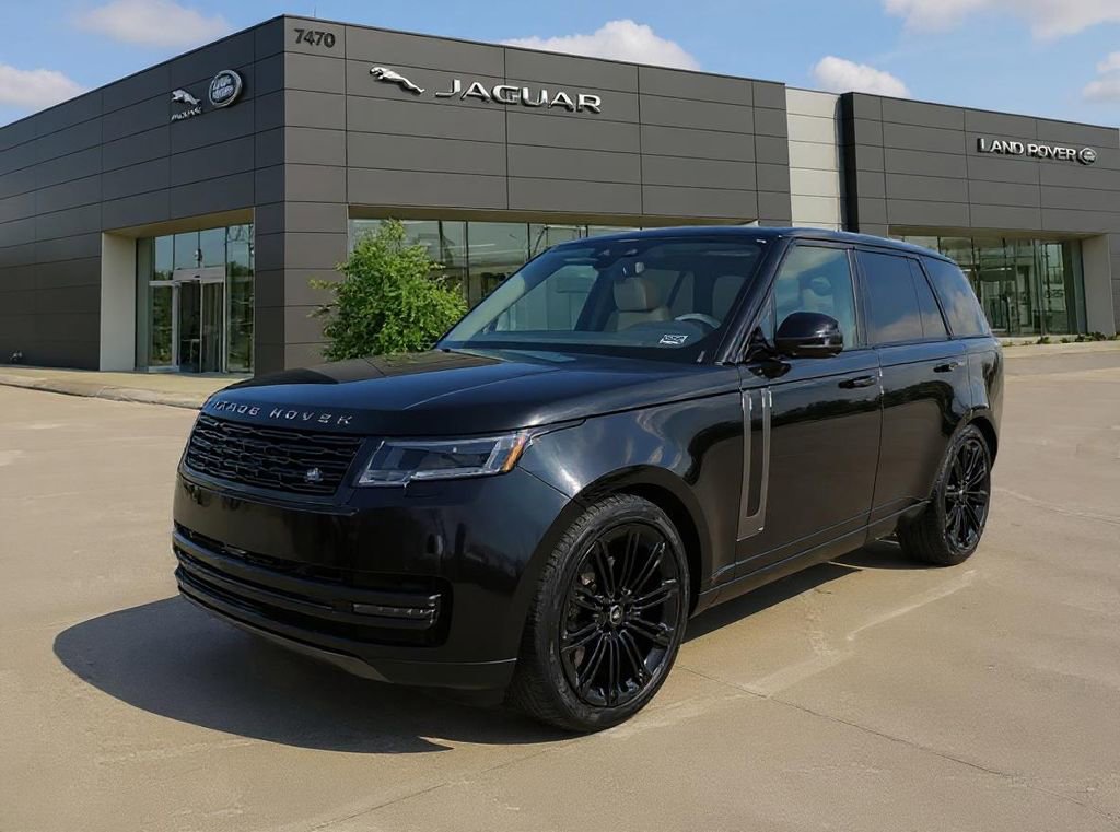 New 2025 Land Rover Range Rover SE image 1