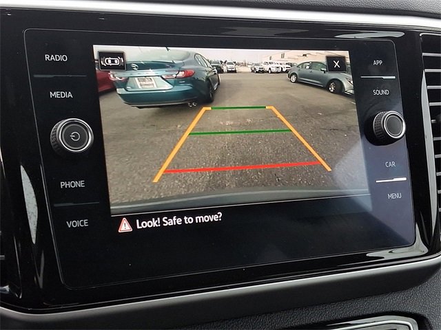 Used 2022 Volkswagen Atlas Cross Sport SE image 17