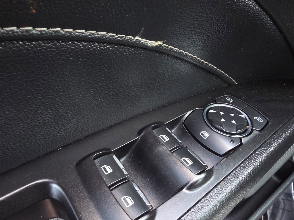 Used 2019 Ford Fusion Titanium image 11