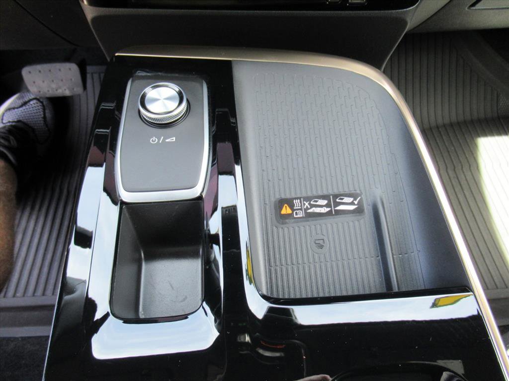 Used 2025 Buick Enclave Avenir w/ Super Cruise Package AWD/4WD image 21