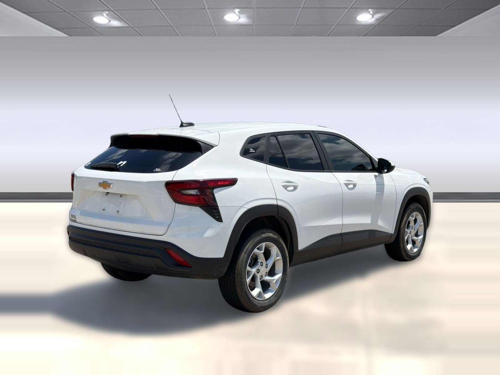 Used 2024 Chevrolet Trax LS w/ LS Convenience Package FWD image 7