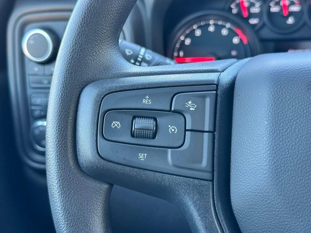 Used 2025 Chevrolet Silverado 2500 Custom w/ Custom Value Package image 16
