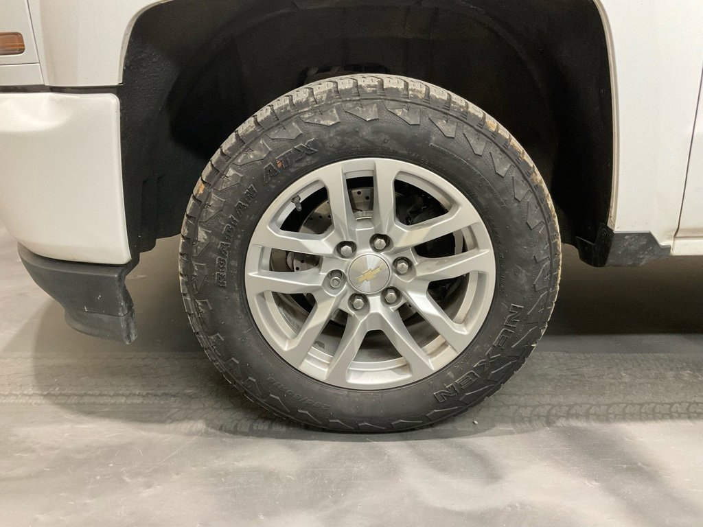 Used 2018 Chevrolet Silverado 1500 Custom w/ Custom Value Package image 6