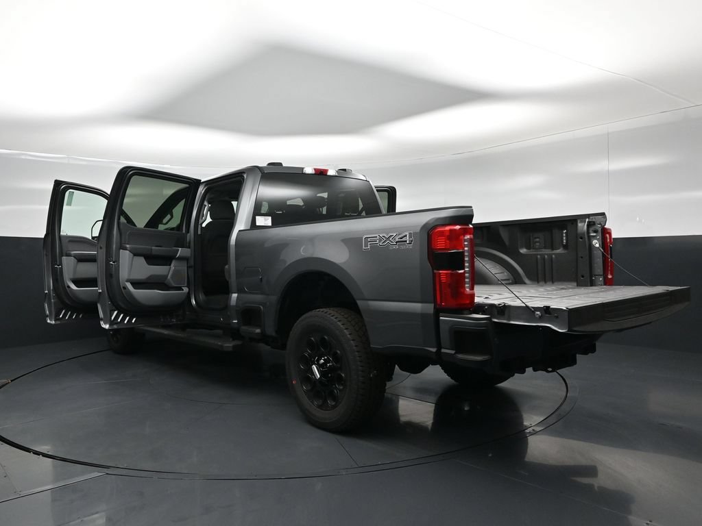 New 2026 Ford F250 XLT w/ XLT Premium Package AWD/4WD image 34