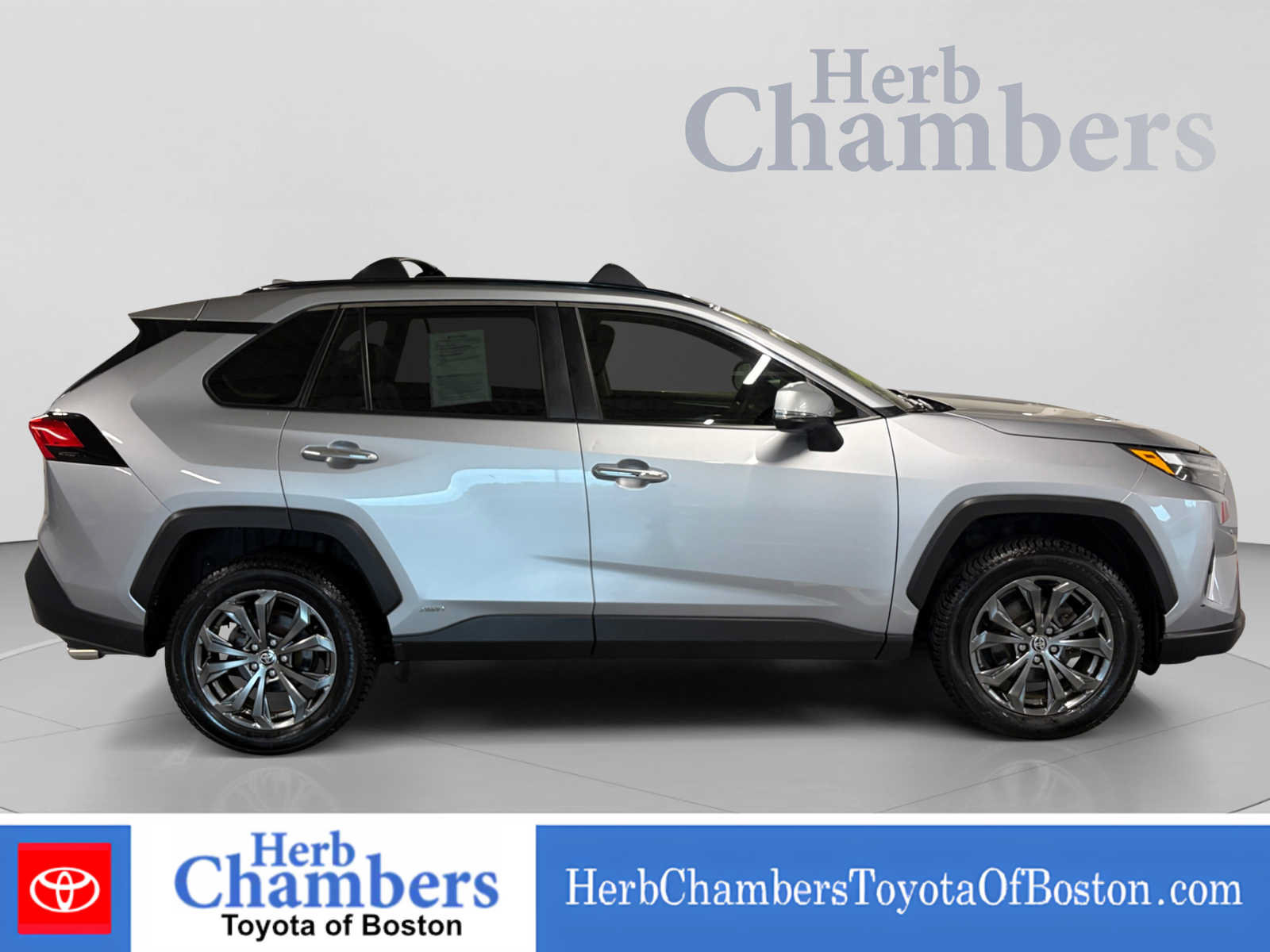 Used 2022 Toyota RAV4 Limited AWD/4WD image 11