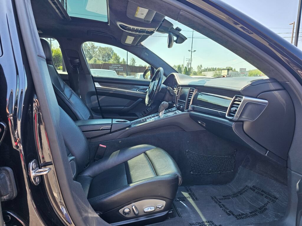 Used 2013 Porsche Panamera GTS AWD/4WD image 10