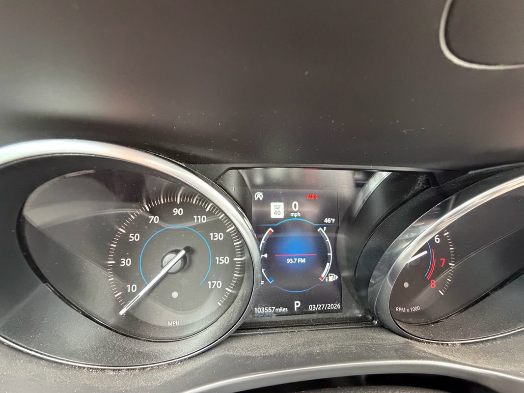 Used 2019 Jaguar F-PACE S image 33