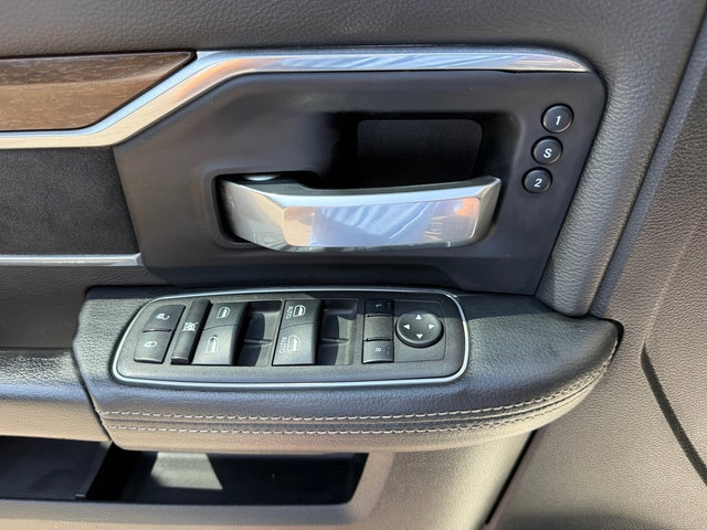 Used 2022 RAM 3500 Laramie AWD/4WD image 14