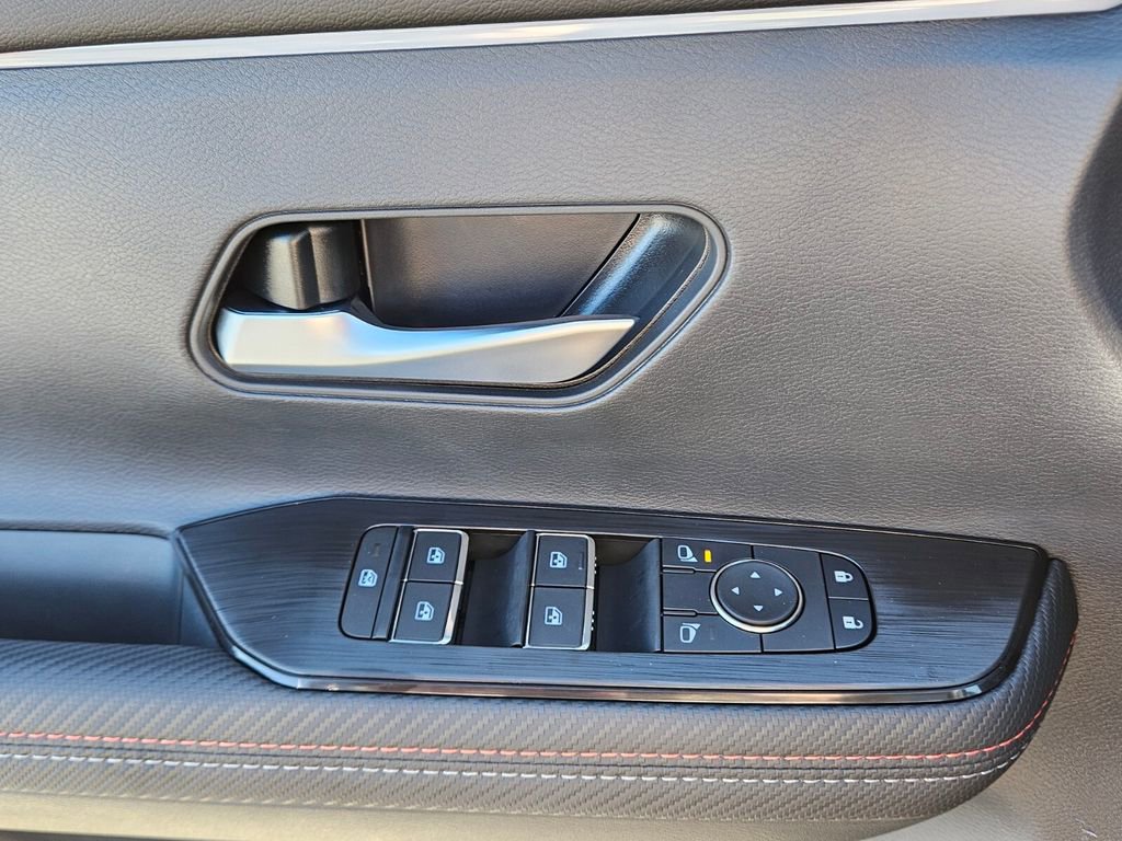 New 2026 Nissan Kicks SR image 27